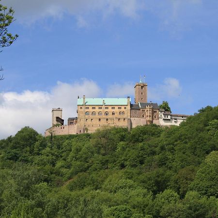 Haus Eveline - Ferienwohnungen Unterhalb Der Wartburg - Айзенах Екстериор снимка