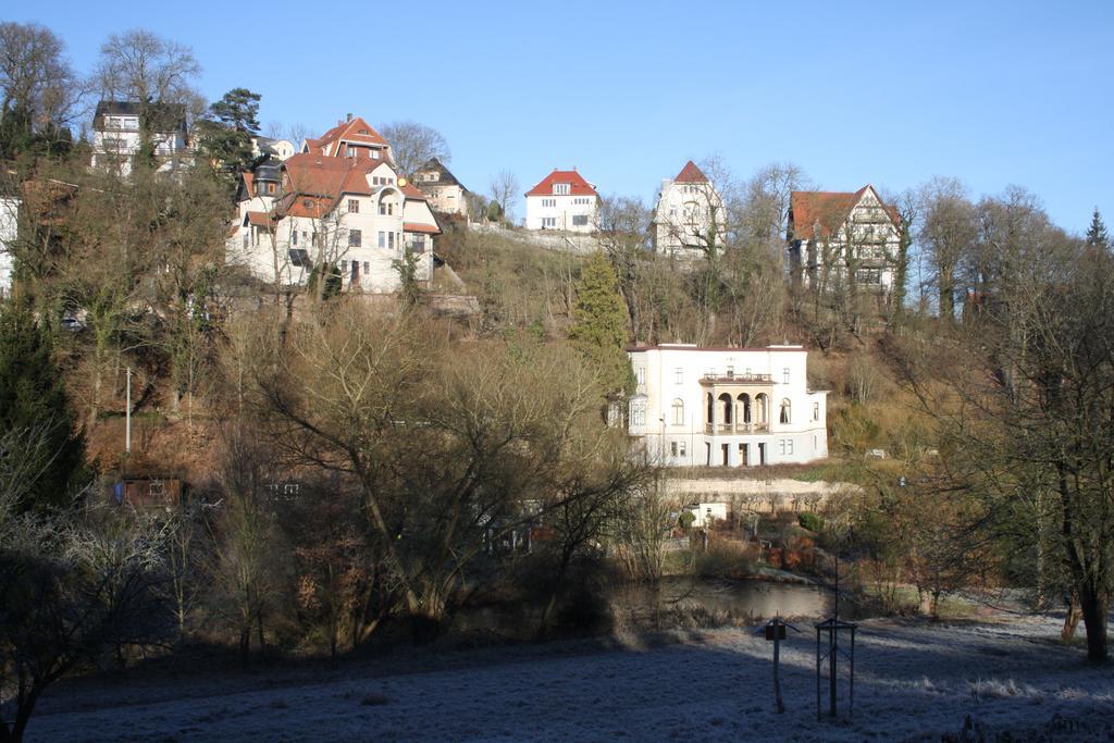 Haus Eveline - Ferienwohnungen Unterhalb Der Wartburg - Айзенах Екстериор снимка